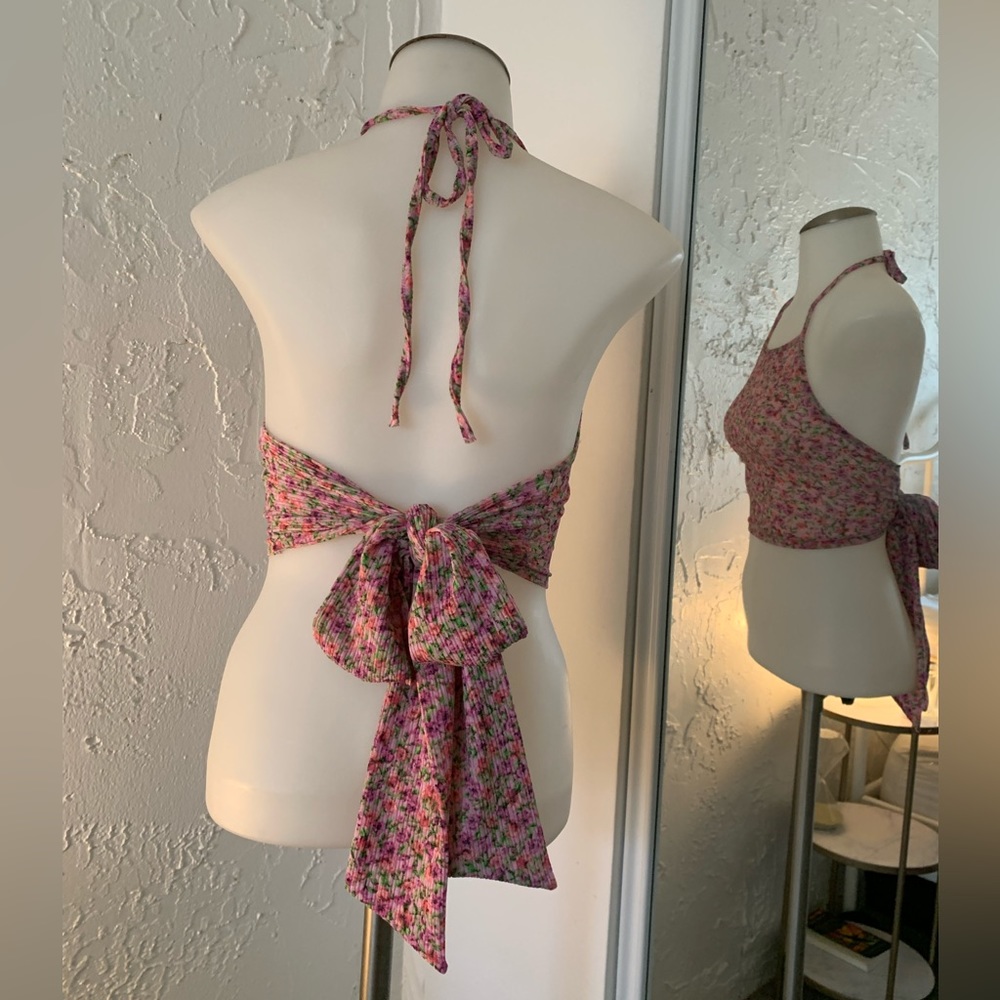 Big bow halter crop top
